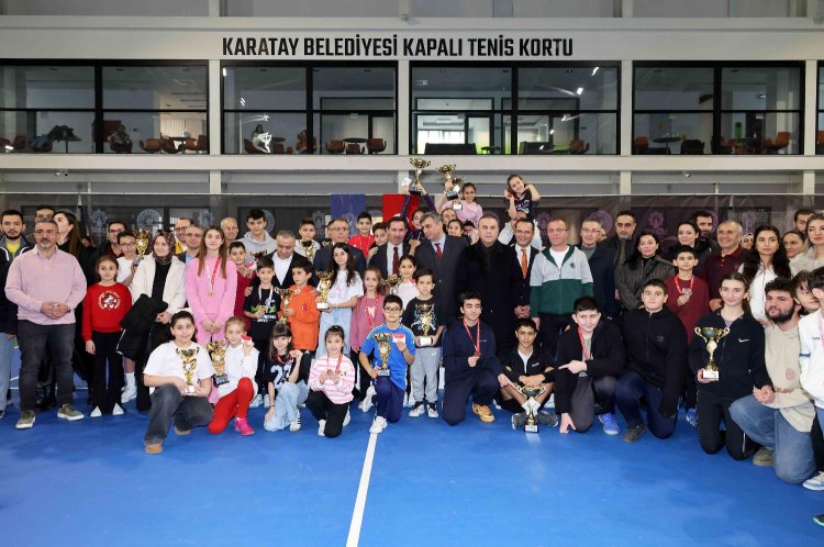 Karatay’da Tenis Rüzgarı Esti: Genç Raketler Ödüllerine Kavuştu!