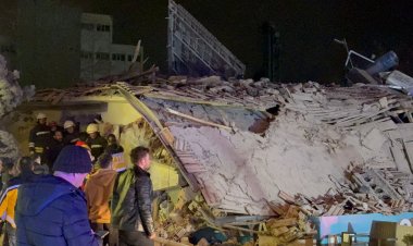 4 KATLI BİNA ÇÖKTÜ