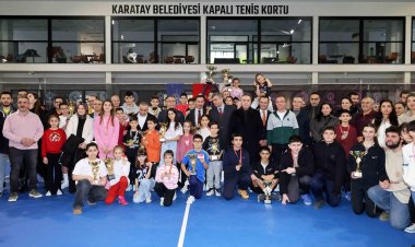Karatay’da Tenis Rüzgarı Esti: Genç Raketler Ödüllerine Kavuştu!
