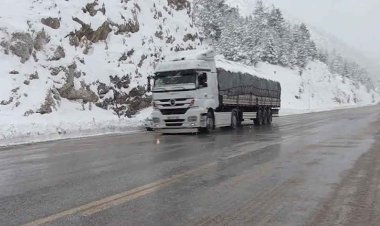 Alacabel Geçidi’nde Kar Alarmı: Kar Kalınlığı Yer Yer 25 Santimetreye Ulaştı