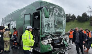 Konyaspor U19 Takımını Taşıyan Otobüs İstanbul’da Kaza Yaptı!