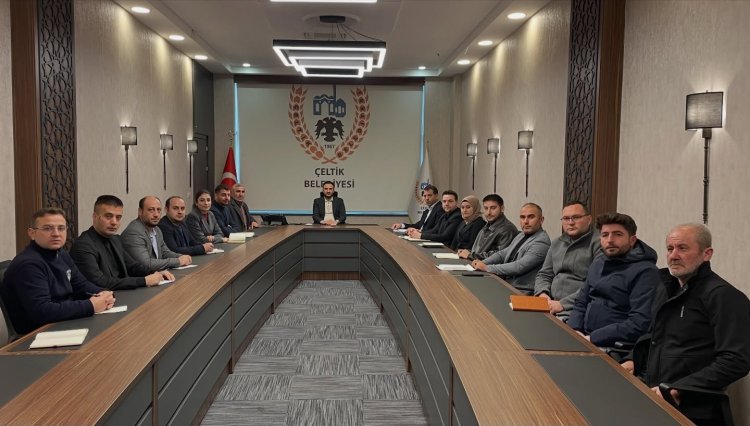 Çeltik Belediyesi’nde Hizmet Masaya Yatırıldı: Başkan Ali Meşe’den İstişare Toplantısı
