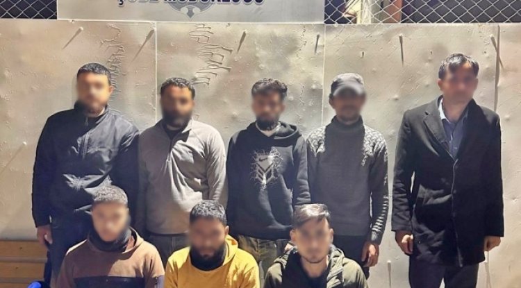 Konya’da Kaçak Göçmen Operasyonu: 17 Suriyeli Yakalandı, Ev Sahibi Gözaltında