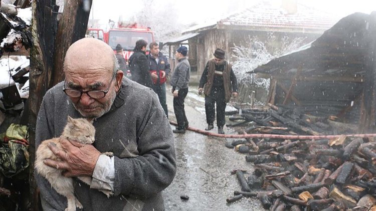 Hafızalara Kazınan Kareyle Tanınmıştı: Ali Meşe Hayatını Kaybetti