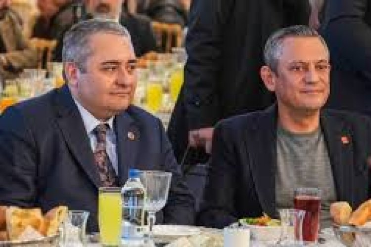 Özgür Özel’in Mesut Özarslan’a Attığı İddia Edilen Mesajlar Gündem Oldu