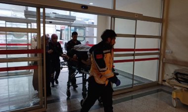 Adıyaman’da Otomobil Şarampole Devrildi: 5 Yaralı