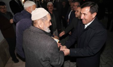 BAŞKAN KILCA, ULUBATLI HASAN MAHALLESİ’NDE VATANDAŞLARLA TERAVİH BULUŞMASINDA BİR ARAYA GELDİ!