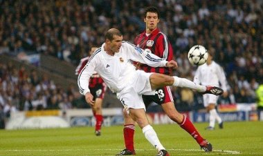 Zinedine Zidane Futbola Geri Dönüyor!