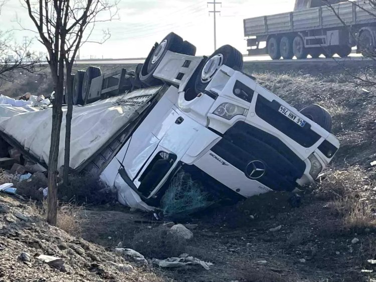Konya’da TIR Kazası: İki Kişi Yaralandı!