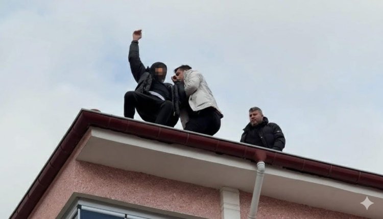 Konya’da Soğukkanlı Müdahale: Çatıdaki Vatandaş Son Anda Kurtarıldı