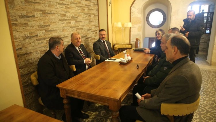 Ümit Özdağ Hatay’da Vatandaşlar ve Esnafla Bir Araya Geldi!