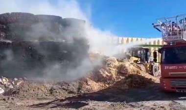 Konya Karapınar’da Tonlarca Mısır Balyası Yandı: Yangının Nedeni Araştırılıyor