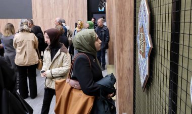 Karatay’da Geleneksel Çini Sanatının Zarif Yansımaları: “Evan-i Kaşi” Sergisi Açıldı!