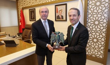 Başkan Pekyatırmacı, MKYK Üyesi Abdurrahman Akyüz’ü Selçuklu’da Ağırladı