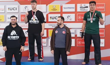 Karatay Belediyespor’dan Çifte Gurur: Kick Boksta 4 Madalya, U14 Futbolcusuna Milli Davet