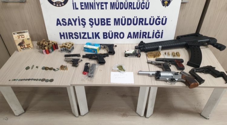 Konya’da Yasa Dışı Silah Operasyonu: 6 Şüpheli Tutuklandı!