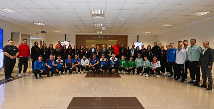 Selçuklu’nun Başarılı Sporcuları Başkan Pekyatırmacı ile Buluştu!