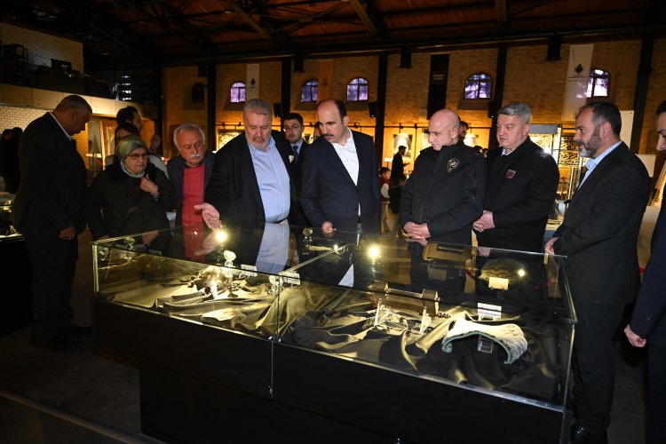 Konya’da Ramazan Maneviyatı: Mukaddes Emanetler Sergisi Ziyarete Açıldı!