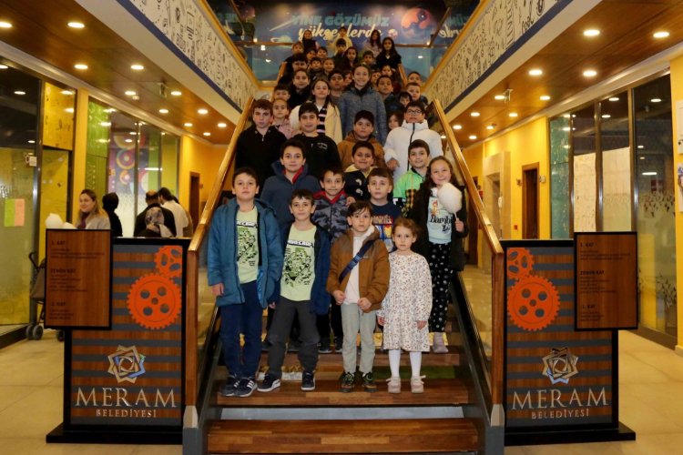 Meram’da “Dijital Çağda Ebeveynlik” Seminerine Yoğun İlgi!